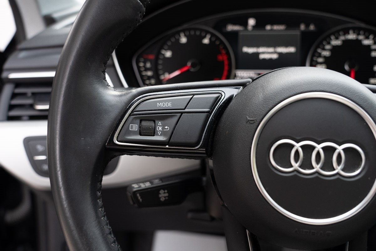 Audi A4
 2,0 TDI