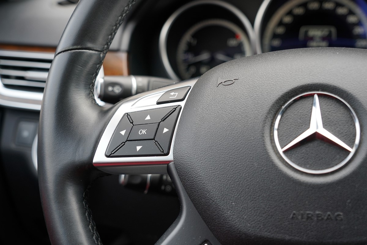 Mercedes-Benz E-Class
 220 CDI