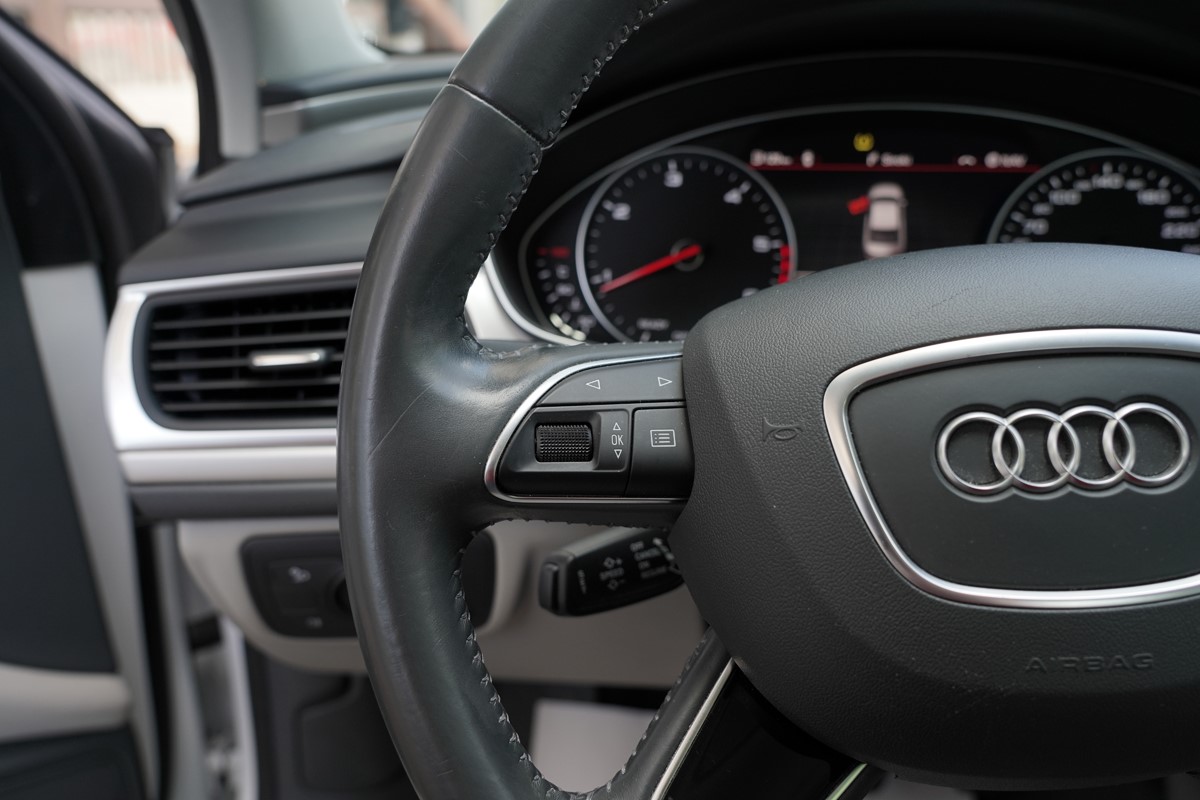 Audi A6
 2.0 TDI Ultra