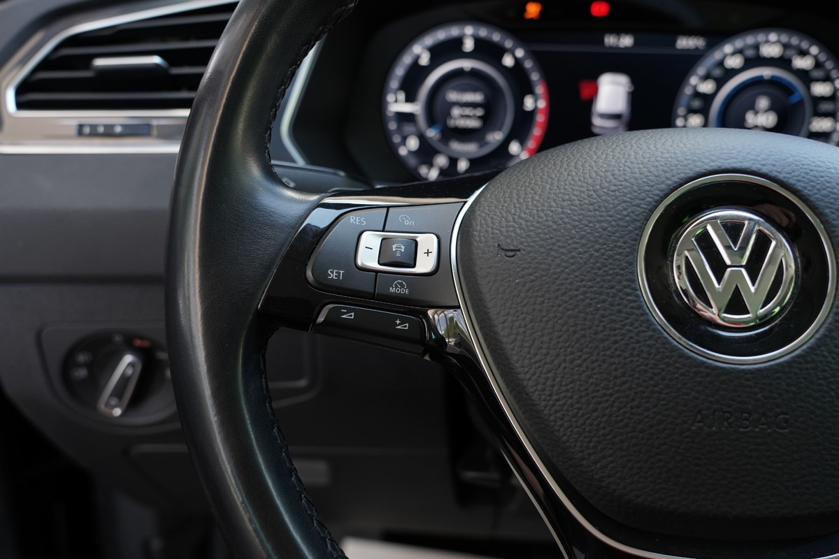 Volkswagen Tiguan
 2.0 TDI 140KW  4MOT DSG VIRTUAL  COCKPIT    