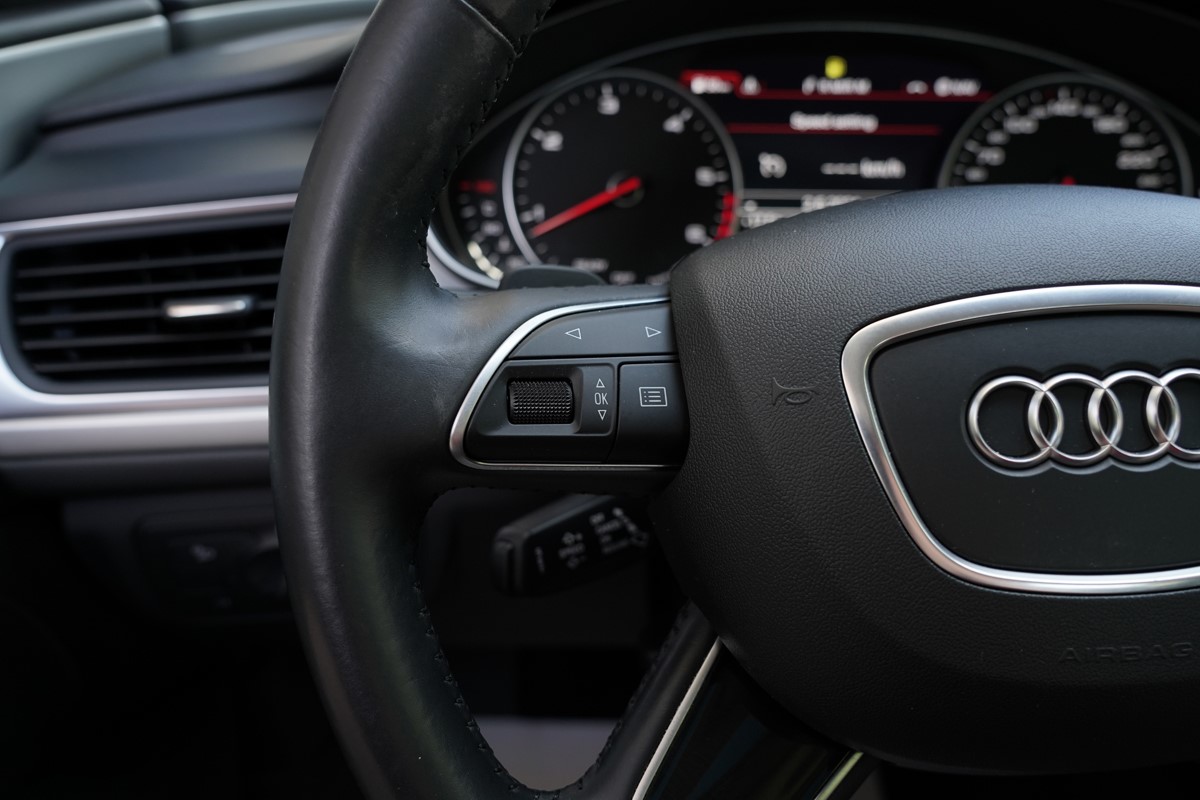 Audi A6
 3.0 TDI QUATTRO 320 KS