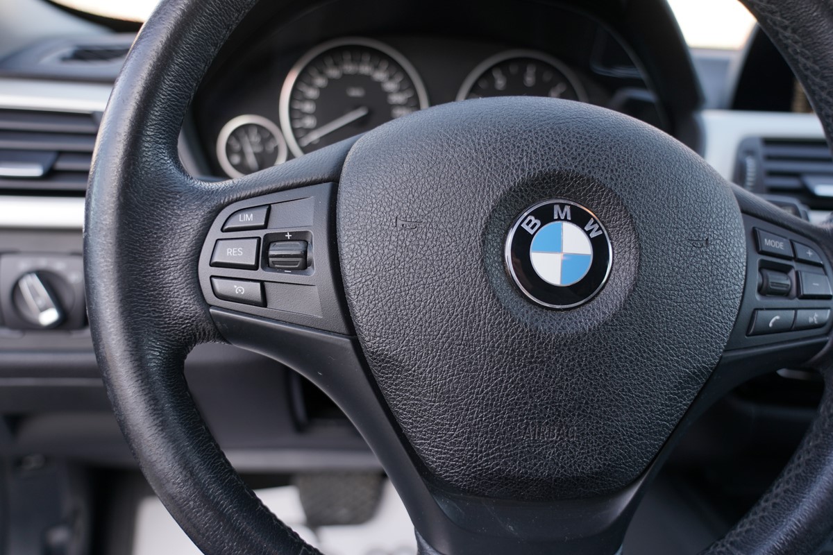 BMW
 3-Series 318 D