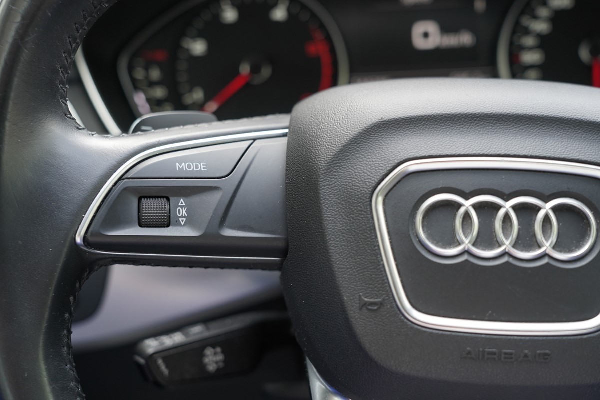 Audi A4
 3.0 TDi Quattro Tiptronic