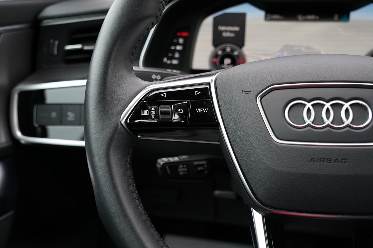 Audi A6
 50 TDI Sportline Quattro