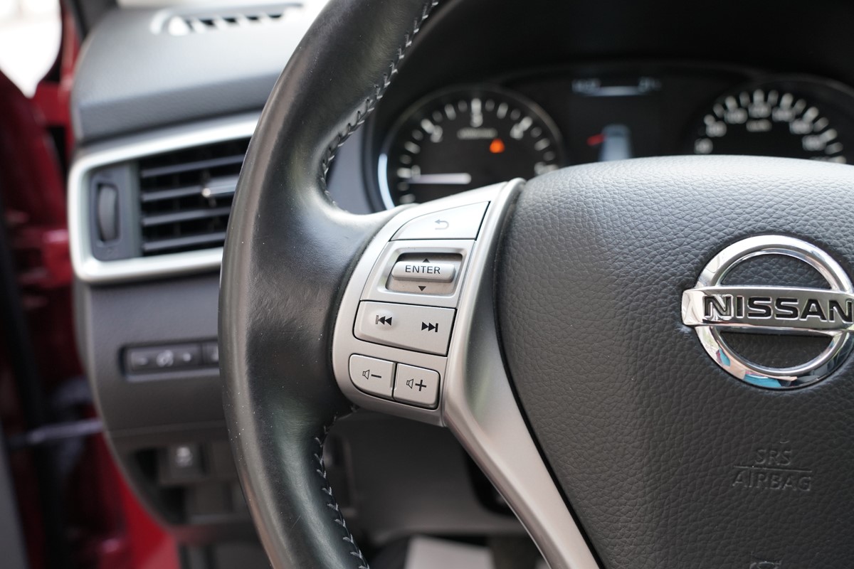 Nissan
 Qashqai 1.6 DCI 4x4