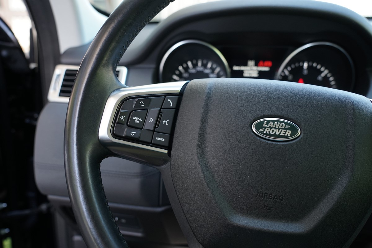 Land Rover
 DISCOVERY 2,0 SPORT DIESEL