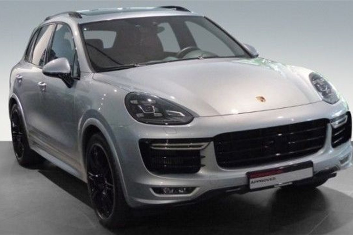 Porsche
 Cayenne
 GTS Tiptronic