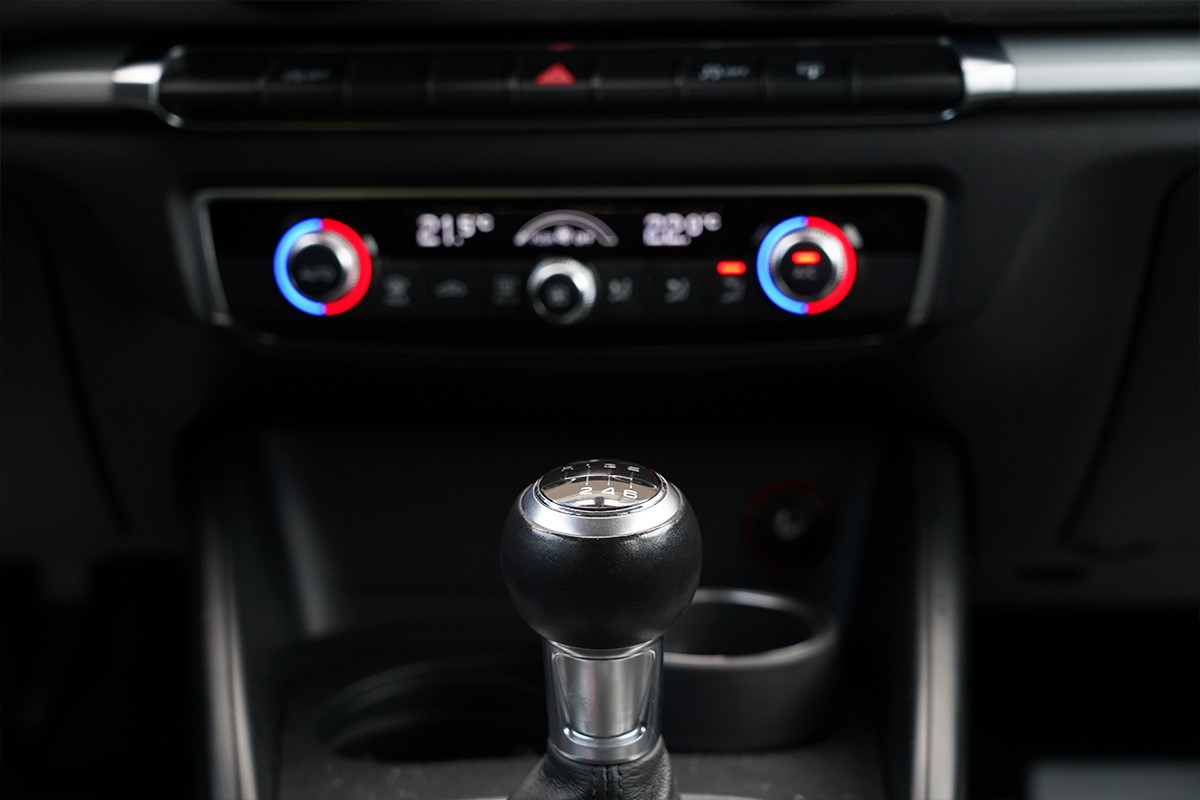 Audi A3
 1,6 TDI SPORTBACK ATTRACTION >novi model<