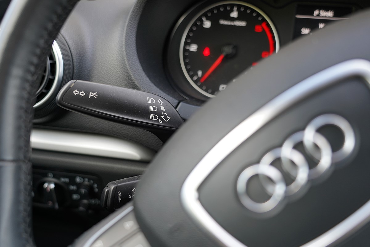 Audi A3
 1,6 TDI SPORTBACK ATTRACTION >novi model<