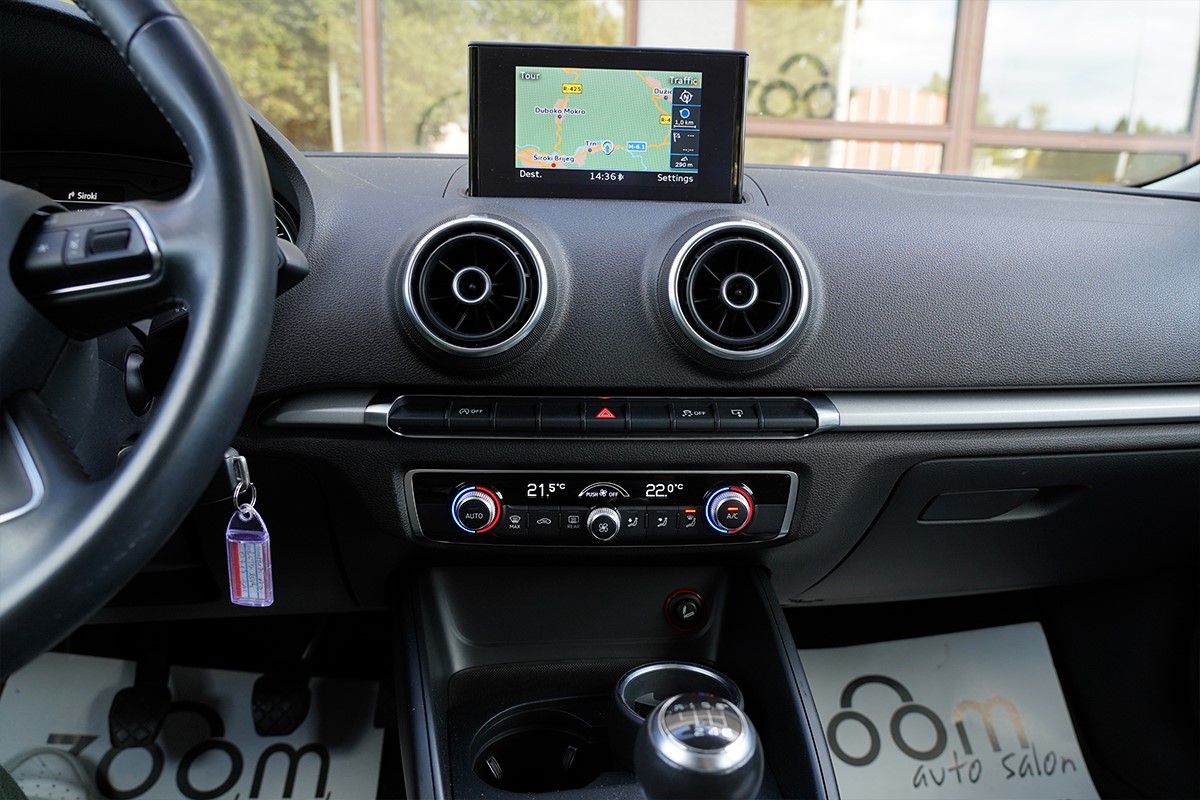 Audi A3
 1,6 TDI SPORTBACK ATTRACTION >novi model<
