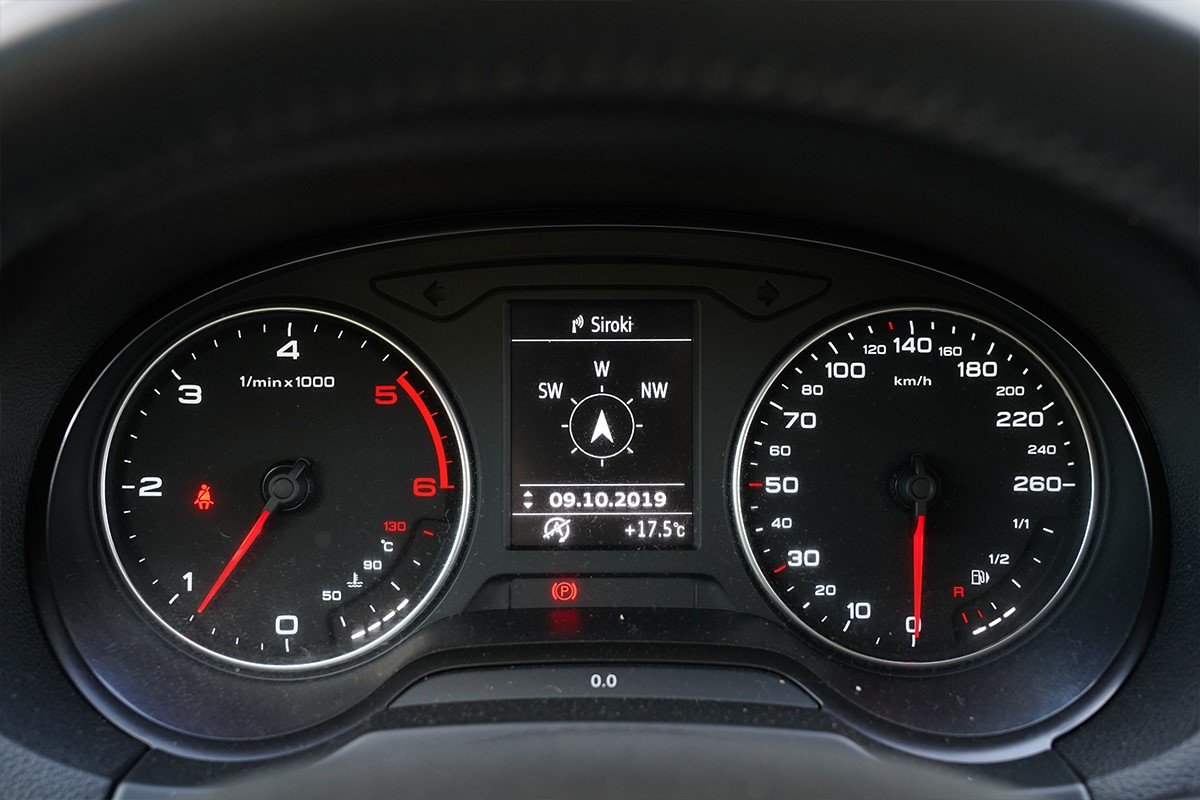 Audi A3
 1,6 TDI SPORTBACK ATTRACTION >novi model<