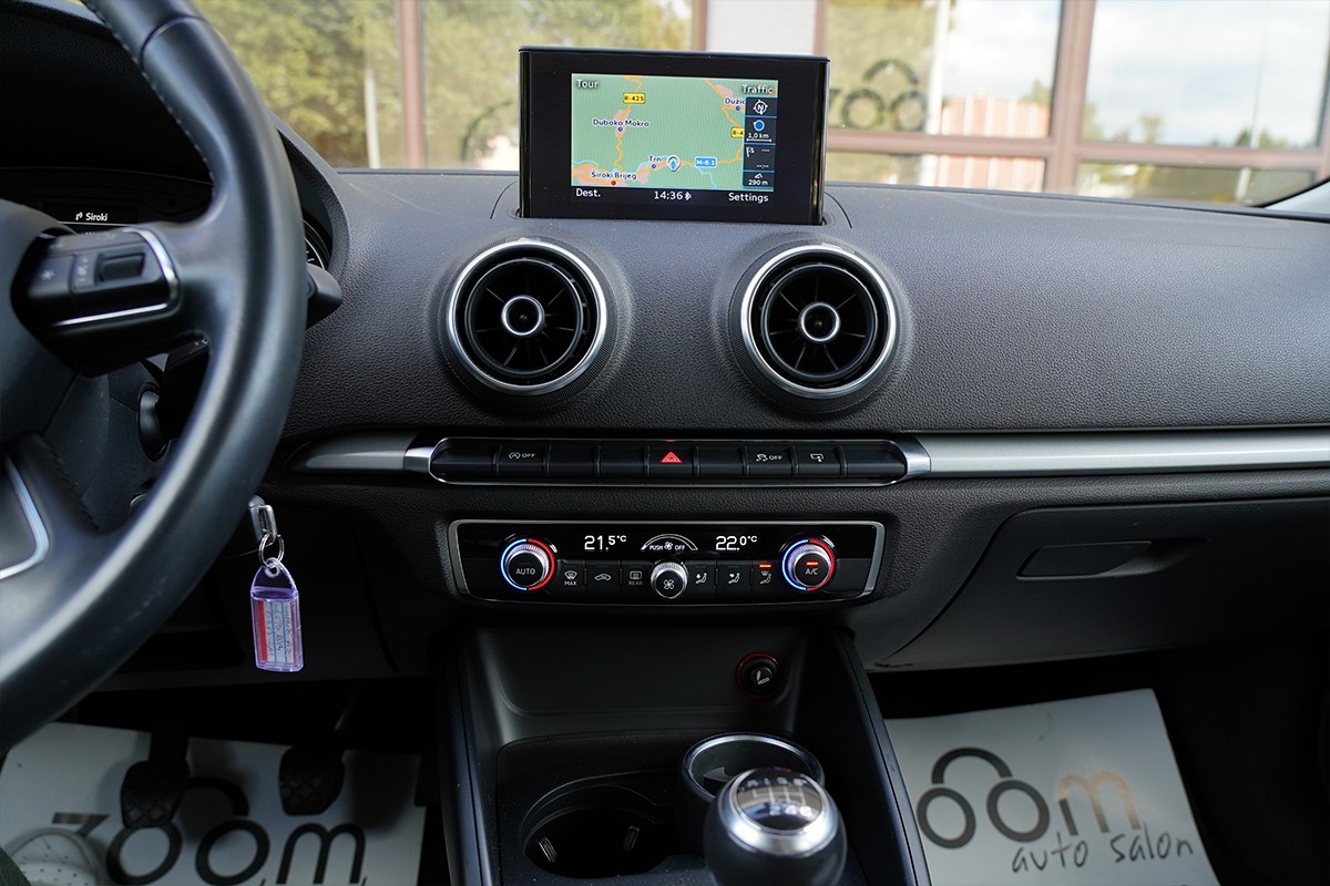 Audi A3
 1,6 TDI SPORTBACK ATTRACTION >novi model<