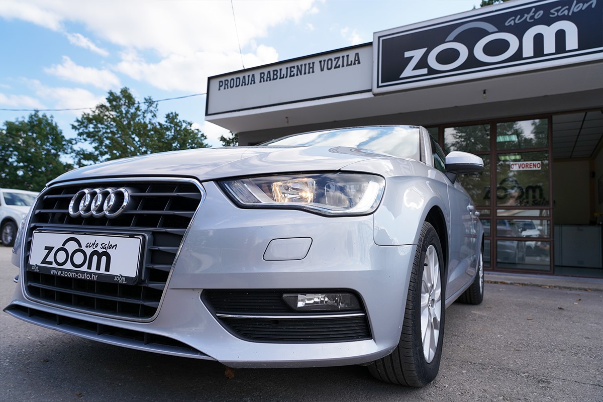Audi A3
 1,6 TDI SPORTBACK ATTRACTION >novi model<
