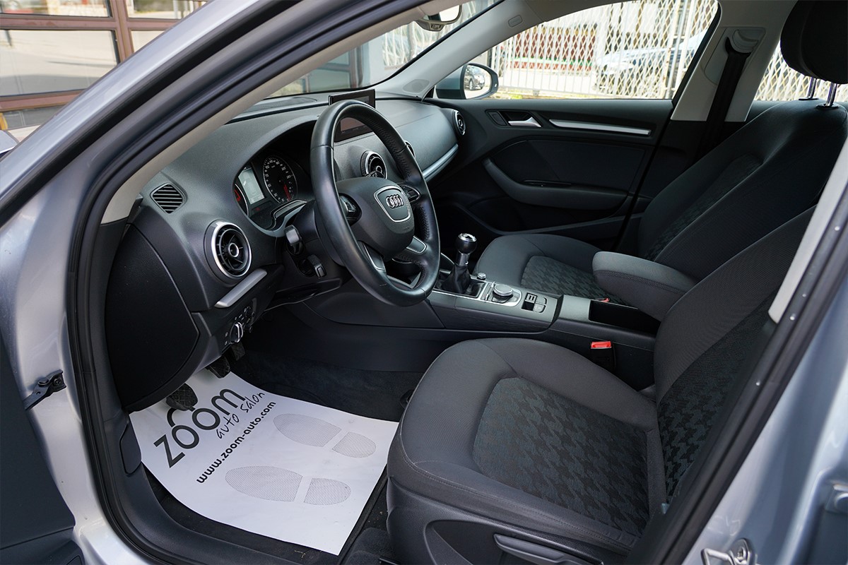 Audi A3
 1,6 TDI SPORTBACK ATTRACTION >novi model<