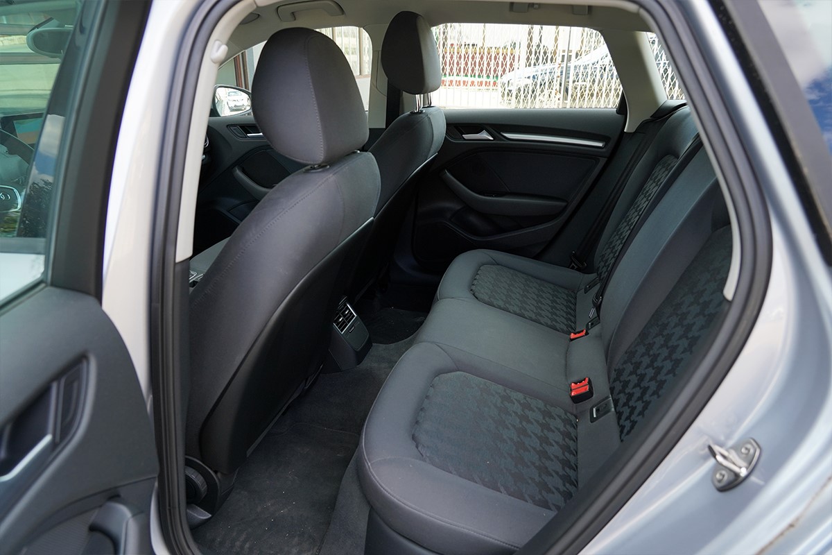 Audi A3
 1,6 TDI SPORTBACK ATTRACTION >novi model<