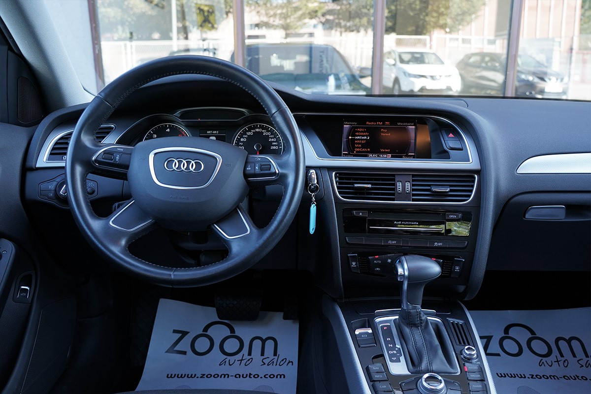 Audi A4
 2.0 TDI