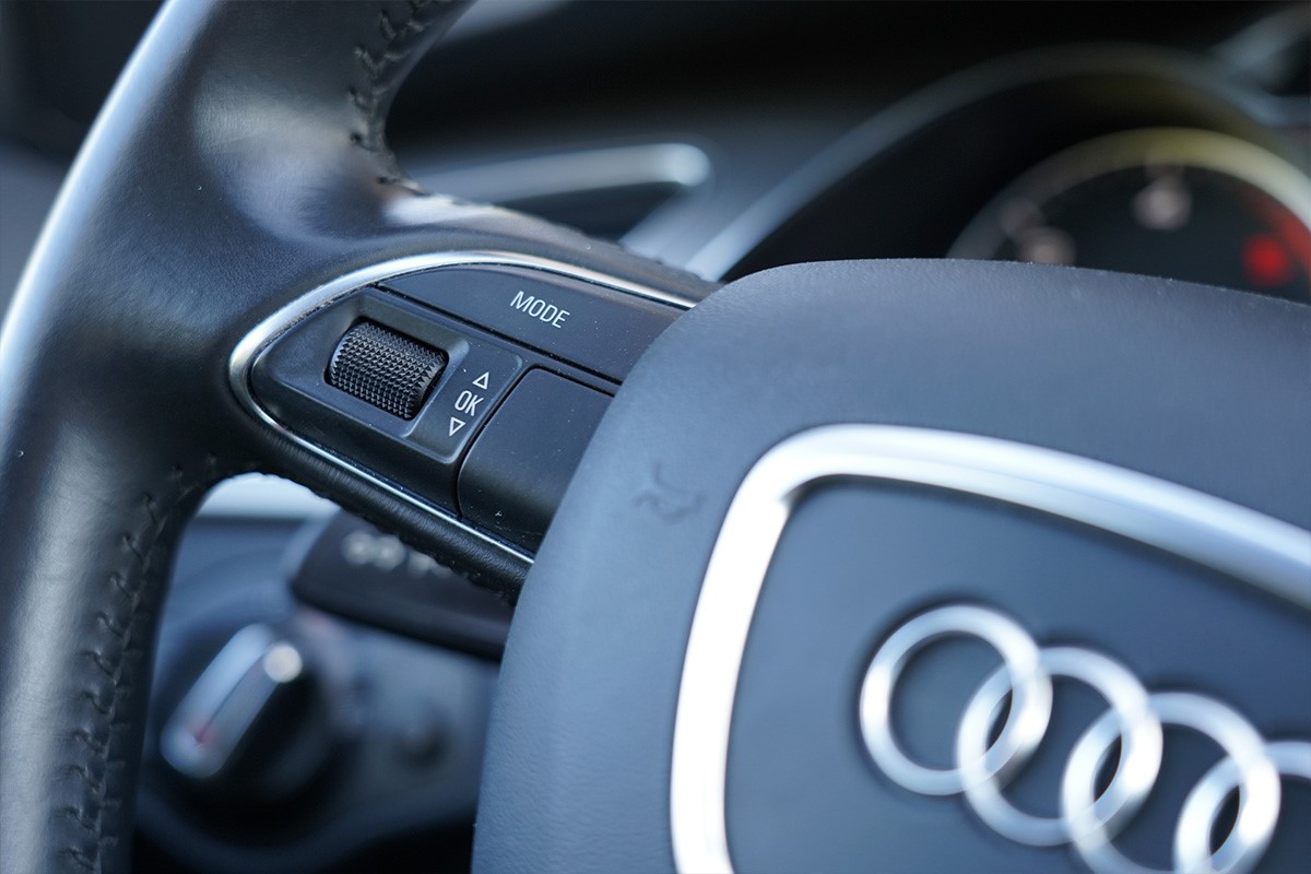 Audi A4
 2.0 TDI