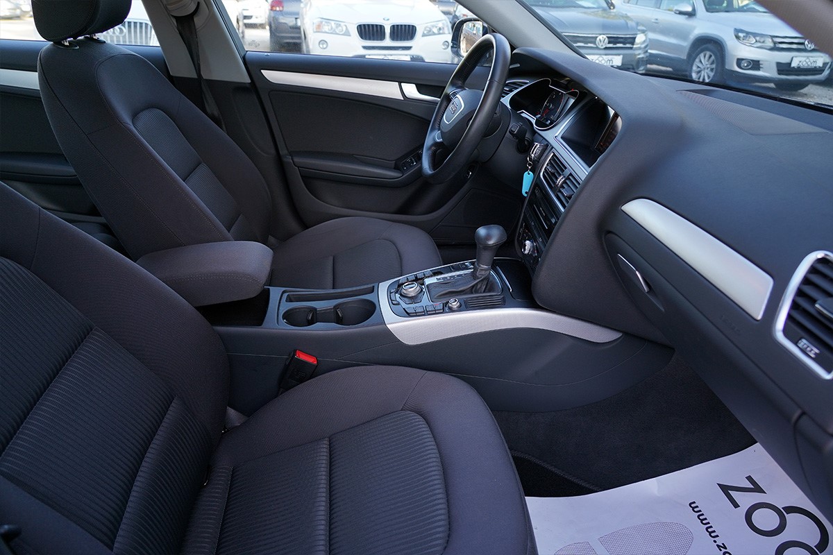 Audi A4
 2.0 TDI