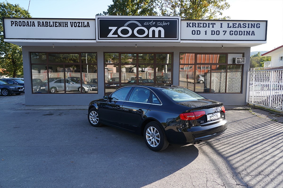 Audi A4
 2.0 TDI