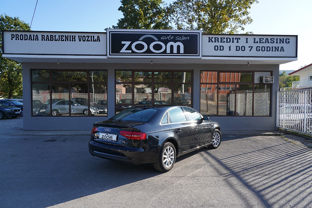 Audi A4
 2.0 TDI