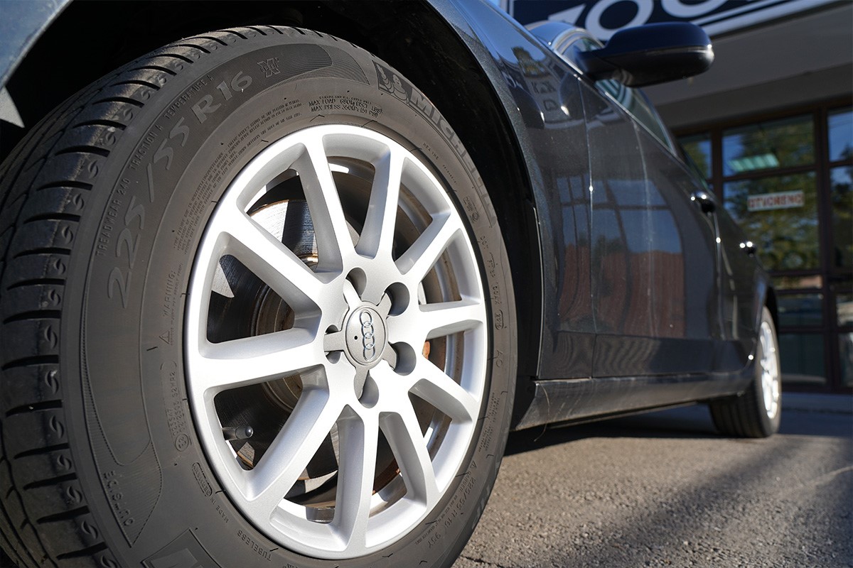 Audi A4
 2.0 TDI