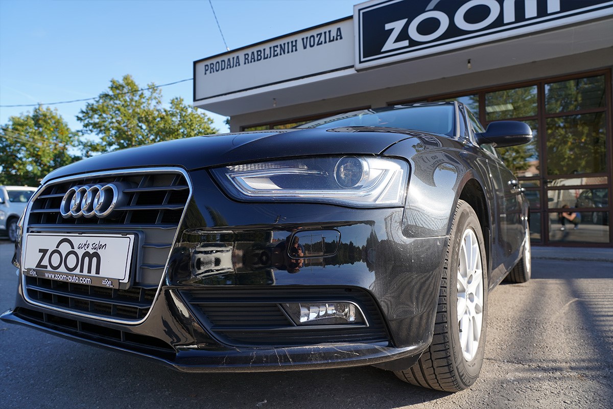 Audi A4
 2.0 TDI