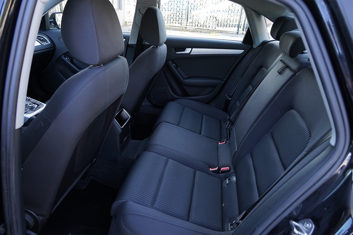 Audi A4
 2.0 TDI