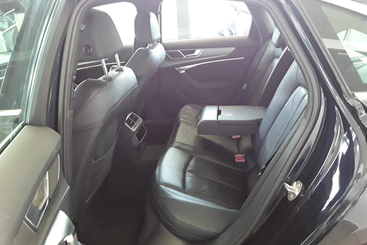Audi A6
 45 TDI Quattro