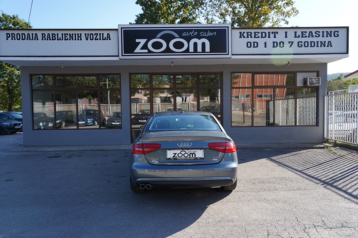 Audi A4
 2,0 TDI