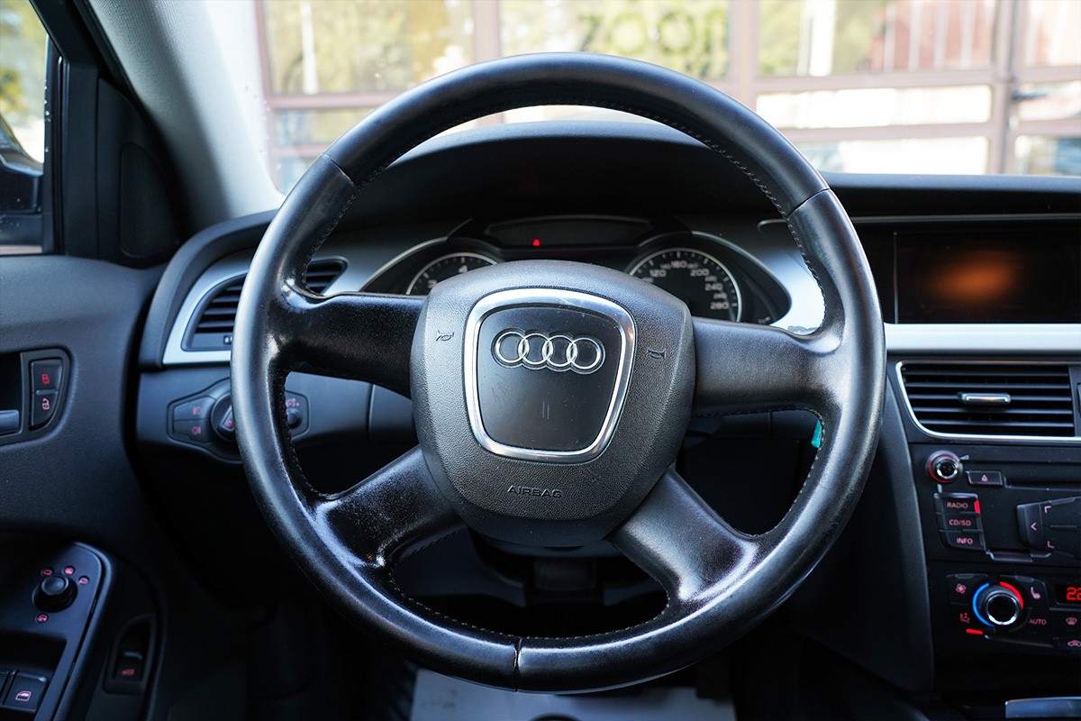 Audi A4
 2,7 TDI