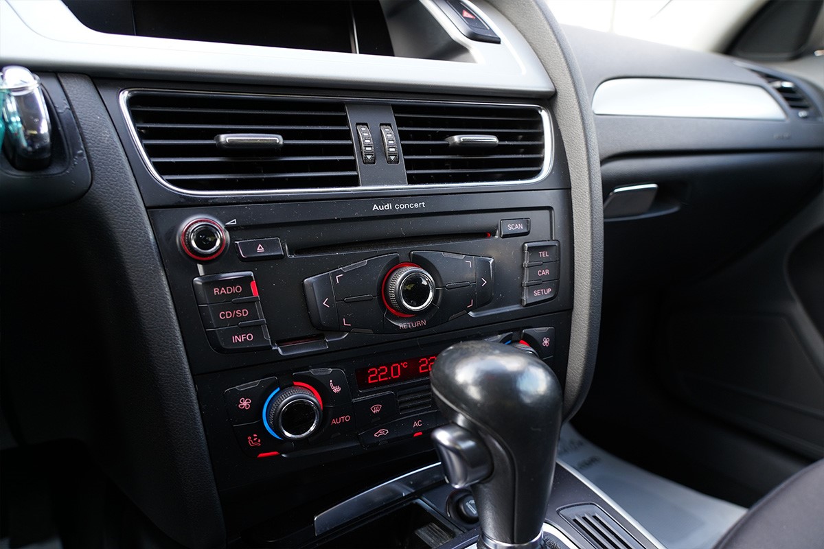 Audi A4
 2,7 TDI