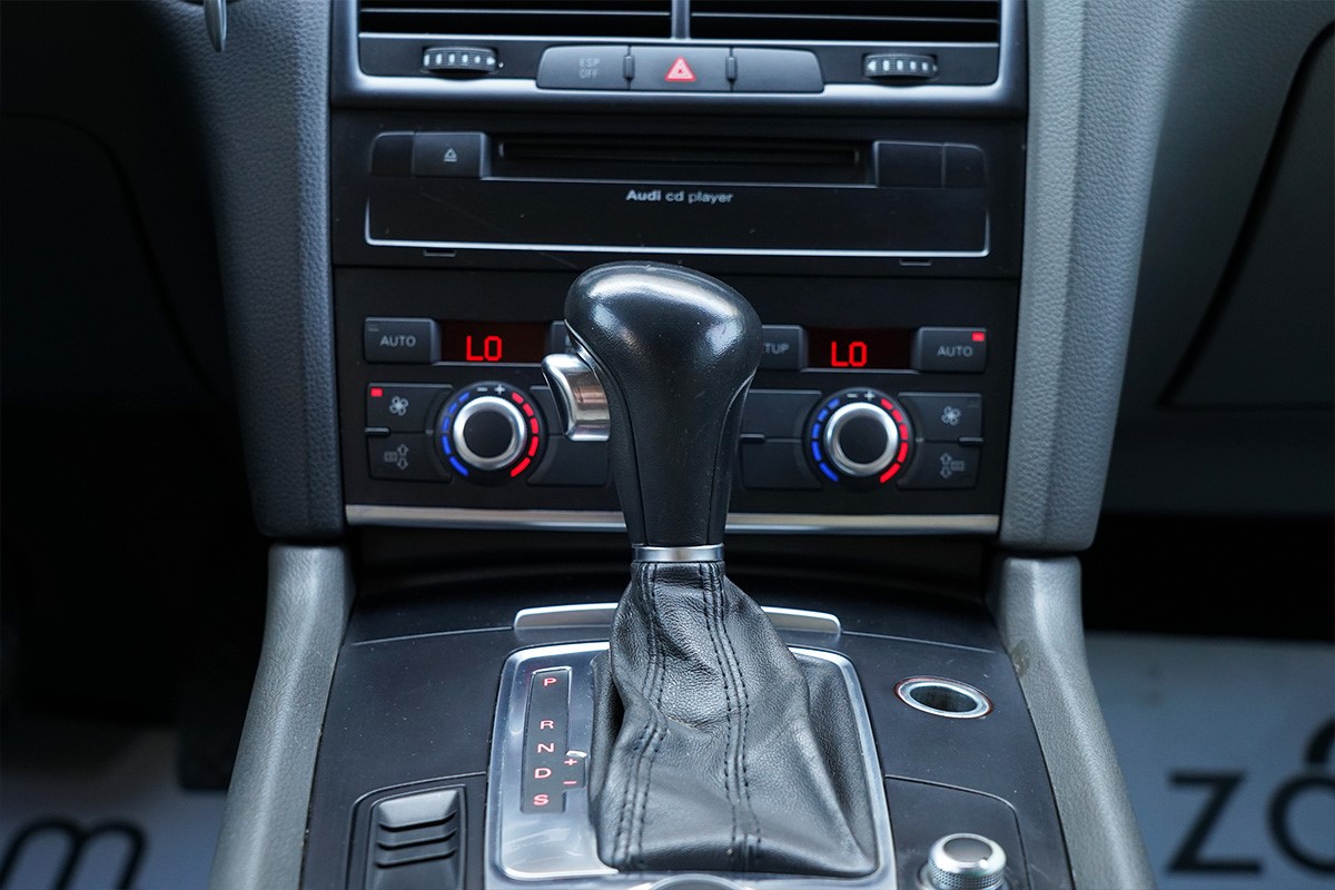Audi Q7
 3,0 TDI 