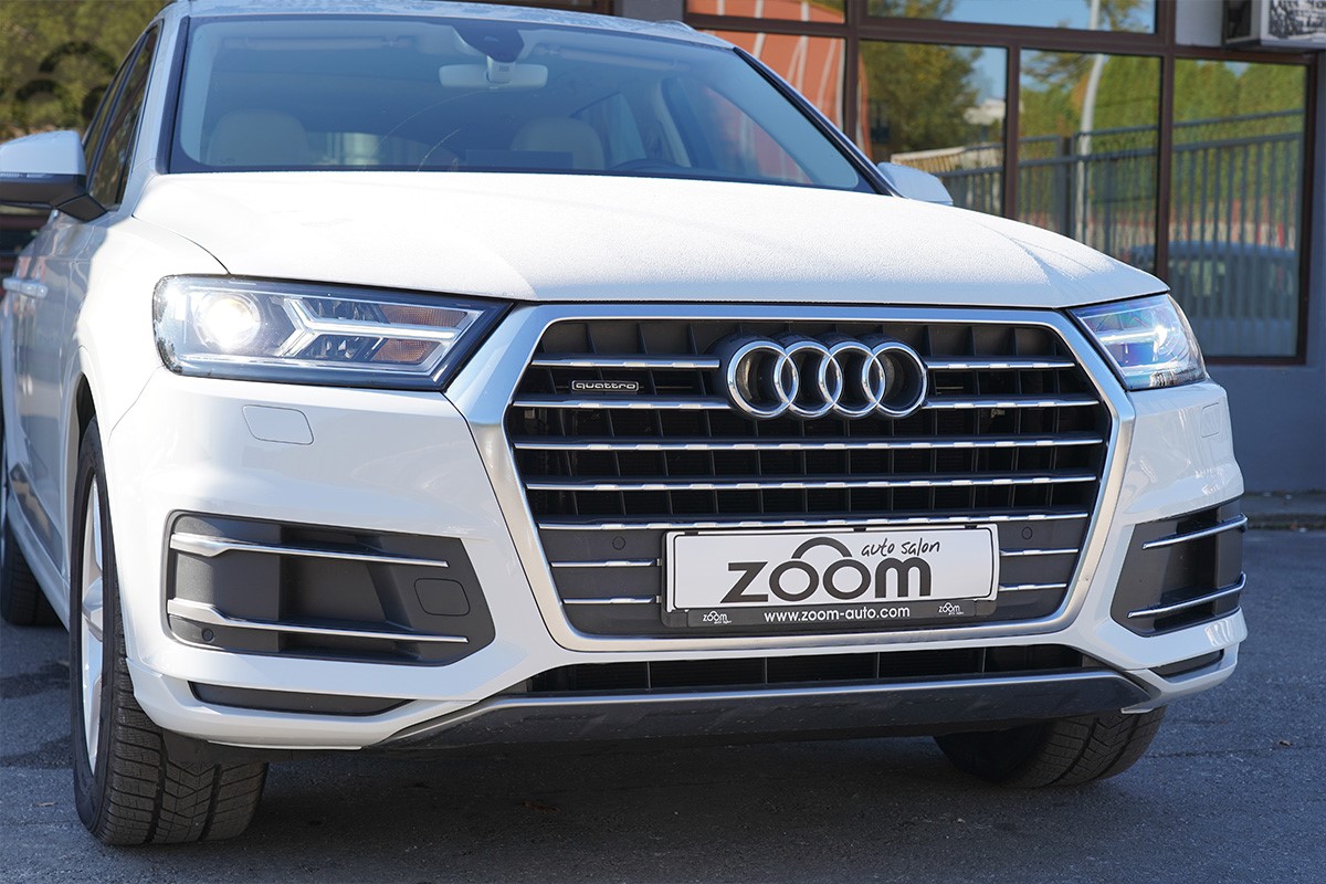 Audi Q7
 3.0 TDi Quattro Tiptronic Business Plus
