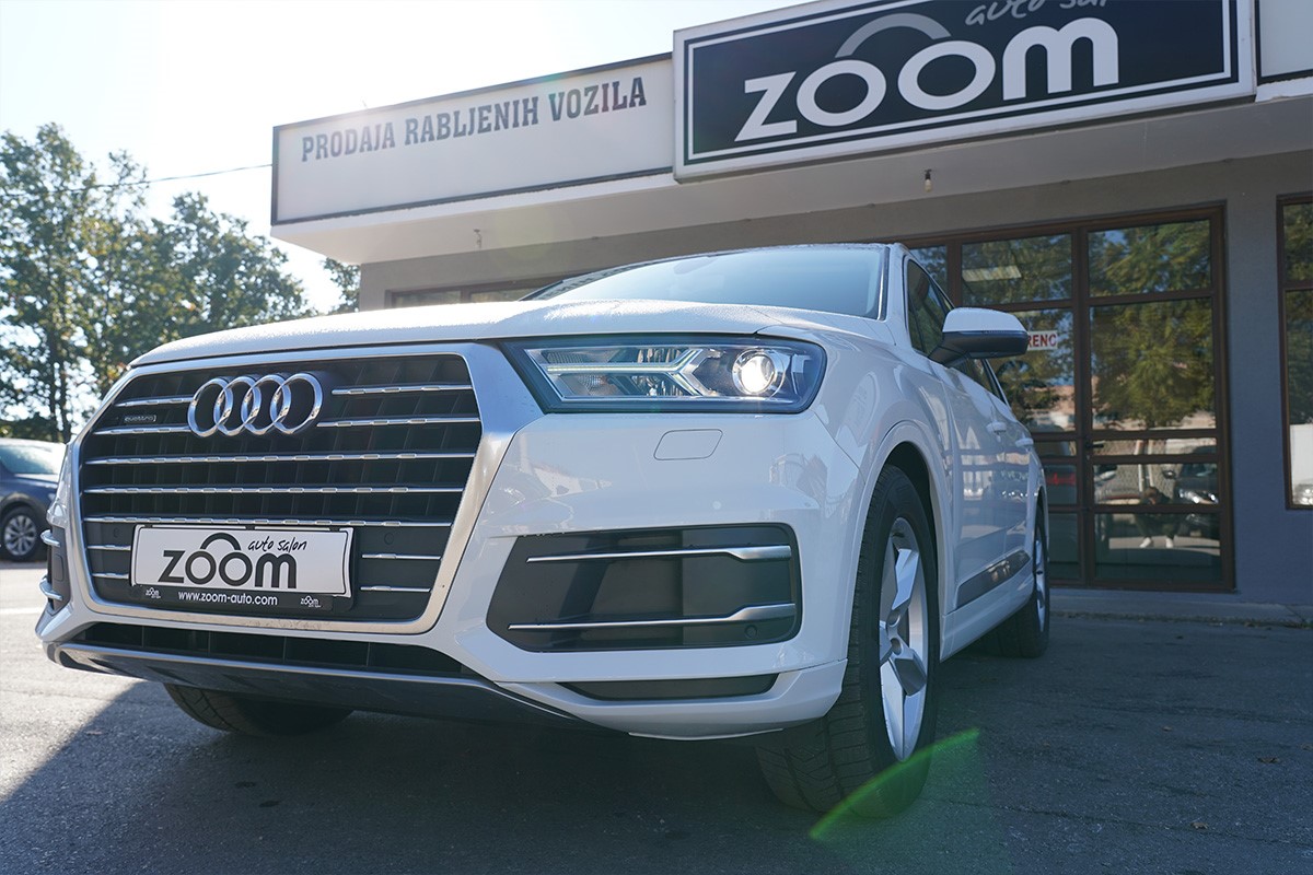 Audi Q7
 3.0 TDi Quattro Tiptronic Business Plus