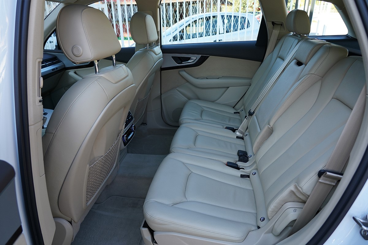Audi Q7
 3.0 TDi Quattro Tiptronic Business Plus