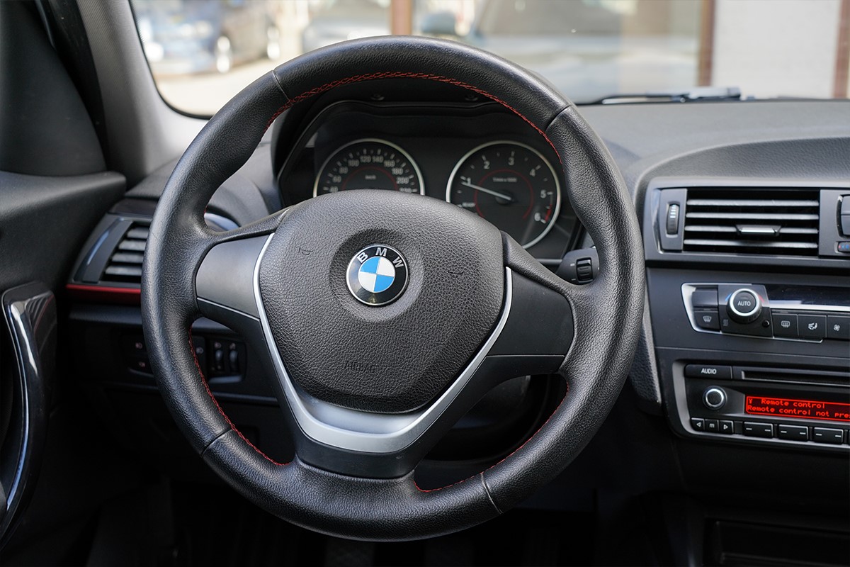 BMW
 1-Series F20 118D SPORT