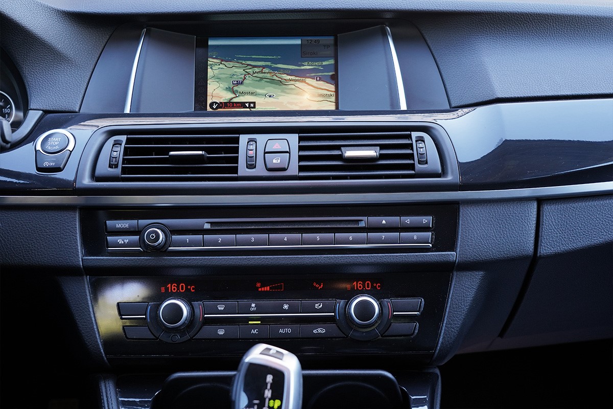 BMW
 520d  SERIE 5 F10