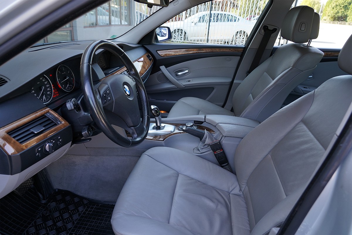 BMW
 5-Series 525 D