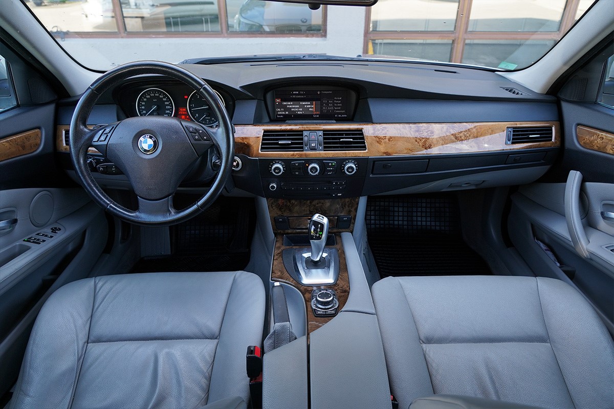 BMW
 5-Series 525 D