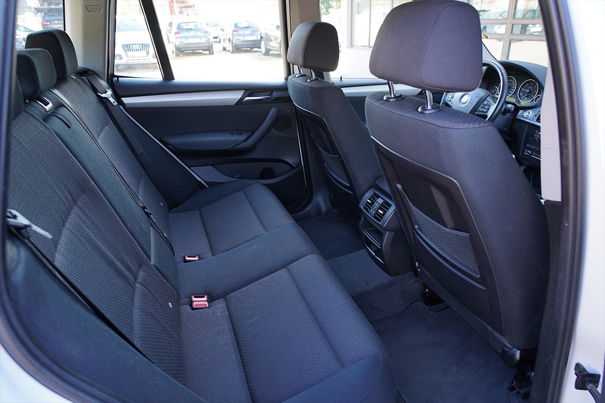 BMW
 X3
 xDrive 2.0D Confort
