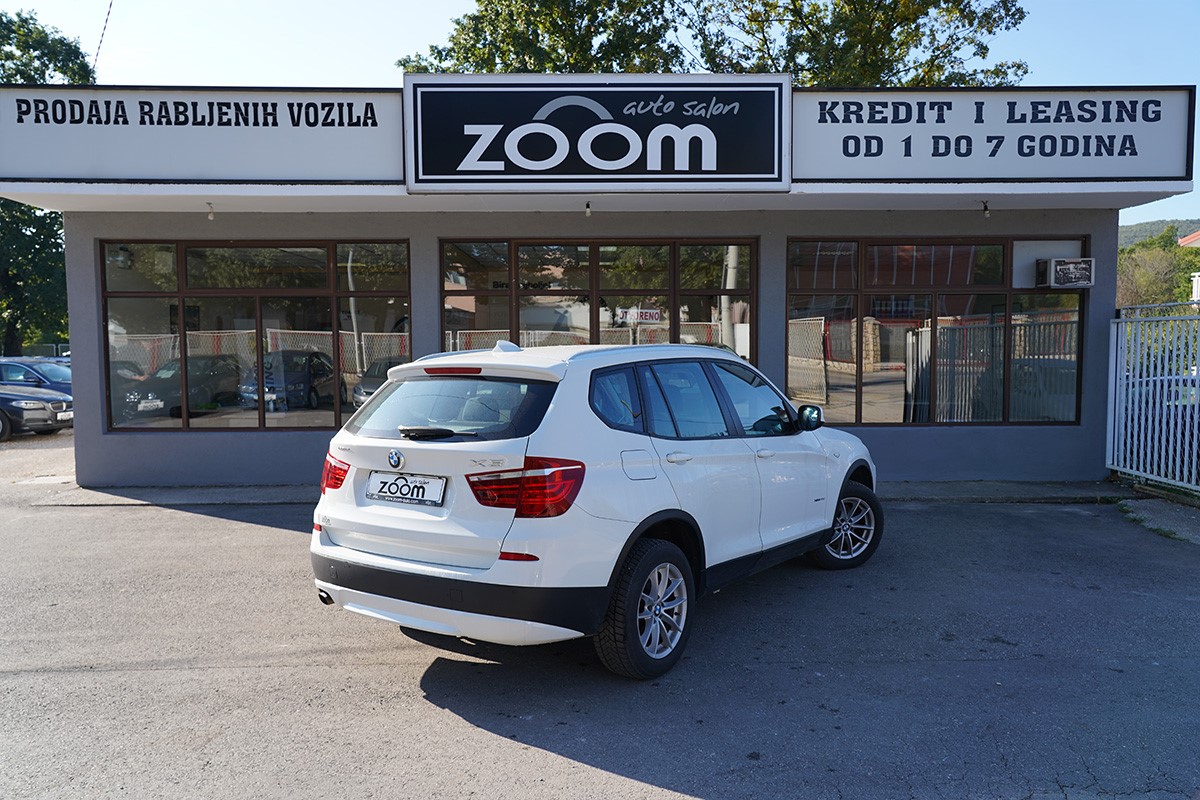 BMW
 X3
 xDrive 2.0D Confort