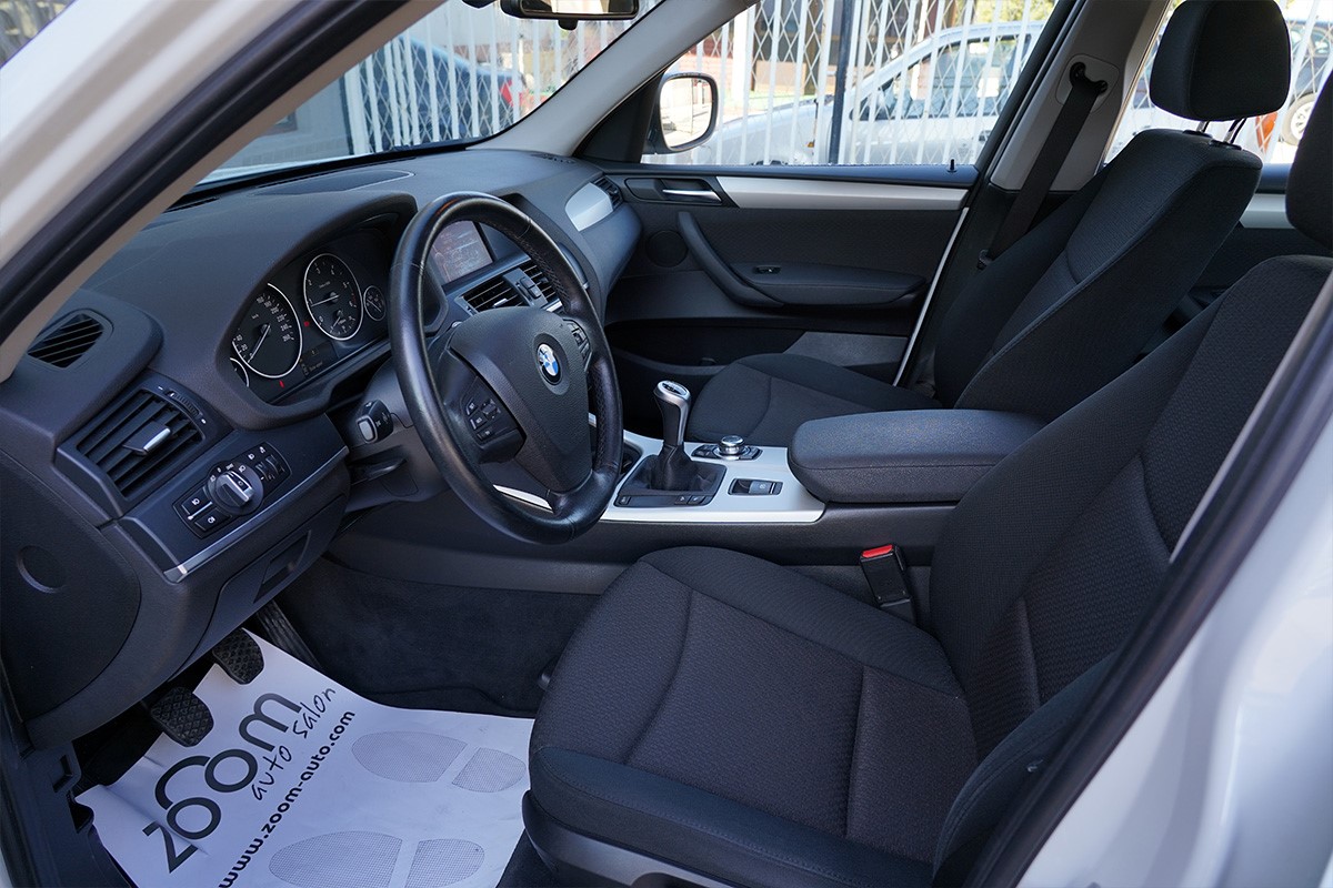 BMW
 X3
 xDrive 2.0D Confort