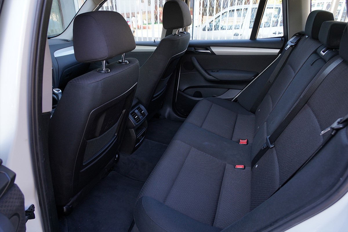 BMW
 X3
 xDrive 2.0D Confort