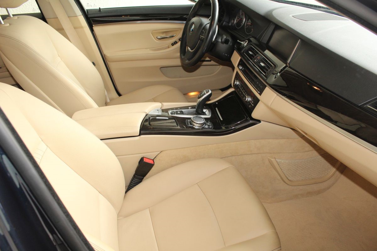 BMW
 5-Series 535D xDrive Luxury