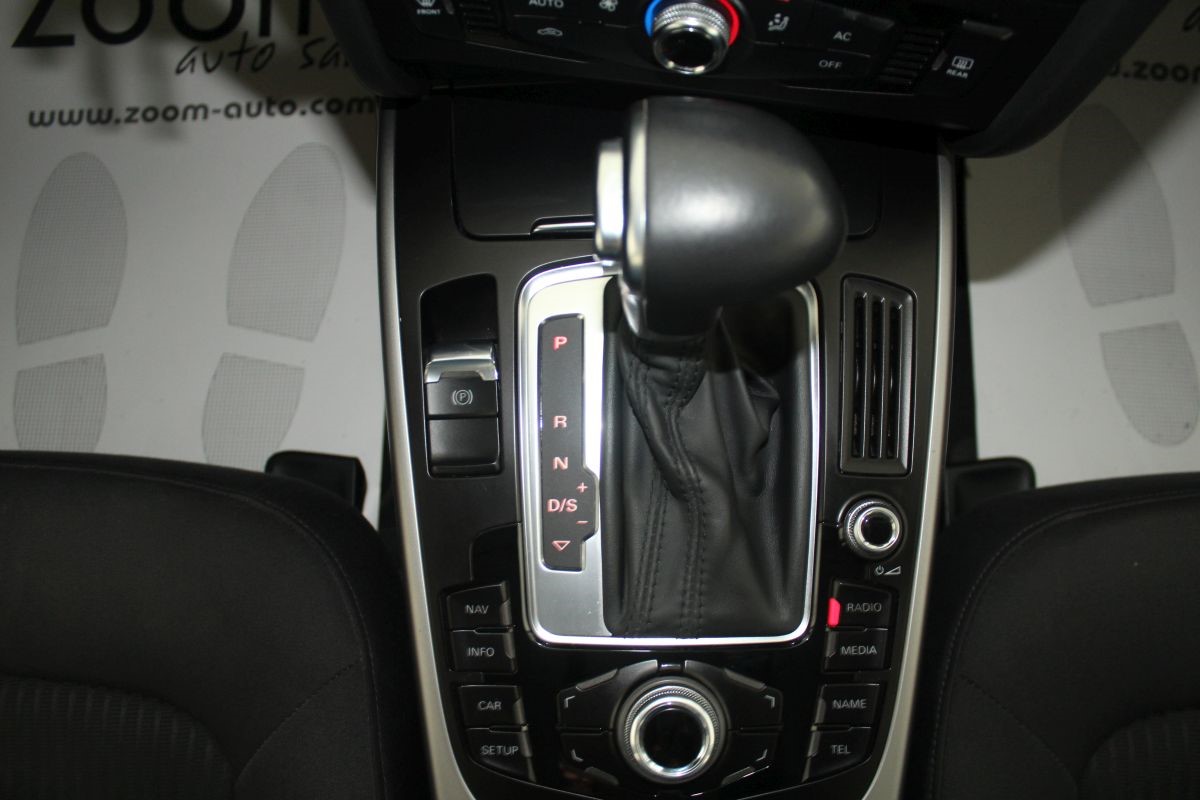 Audi A4
 2,0 TDI AVANT S-TRONIC ATTRACTION Navi