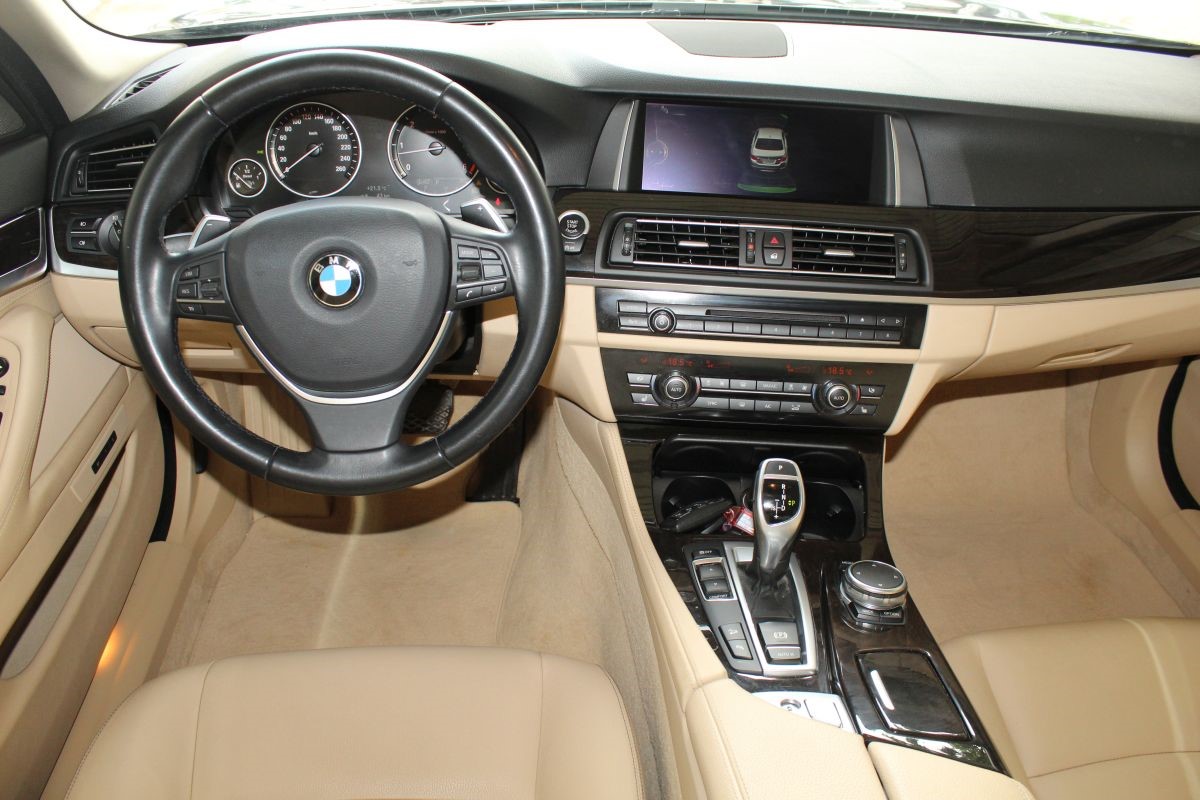 BMW
 5-Series 535D xDrive Luxury