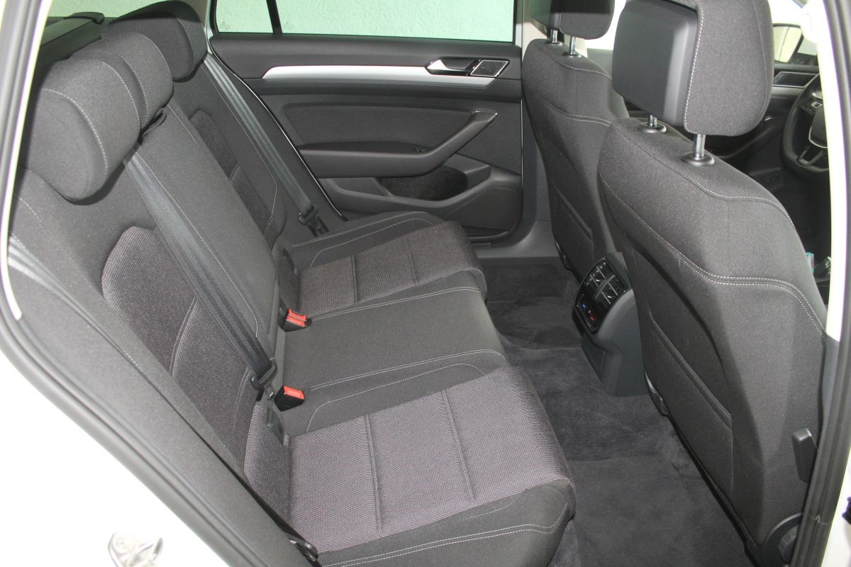 Volkswagen Passat 2.0 TDI VARIANT COMFORTLINE CARAT >DSG-Tiptronik< novi model