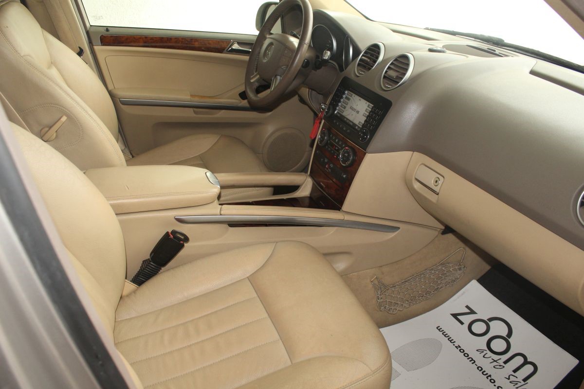 Mercedes-Benz ML-Class
 320 CDI