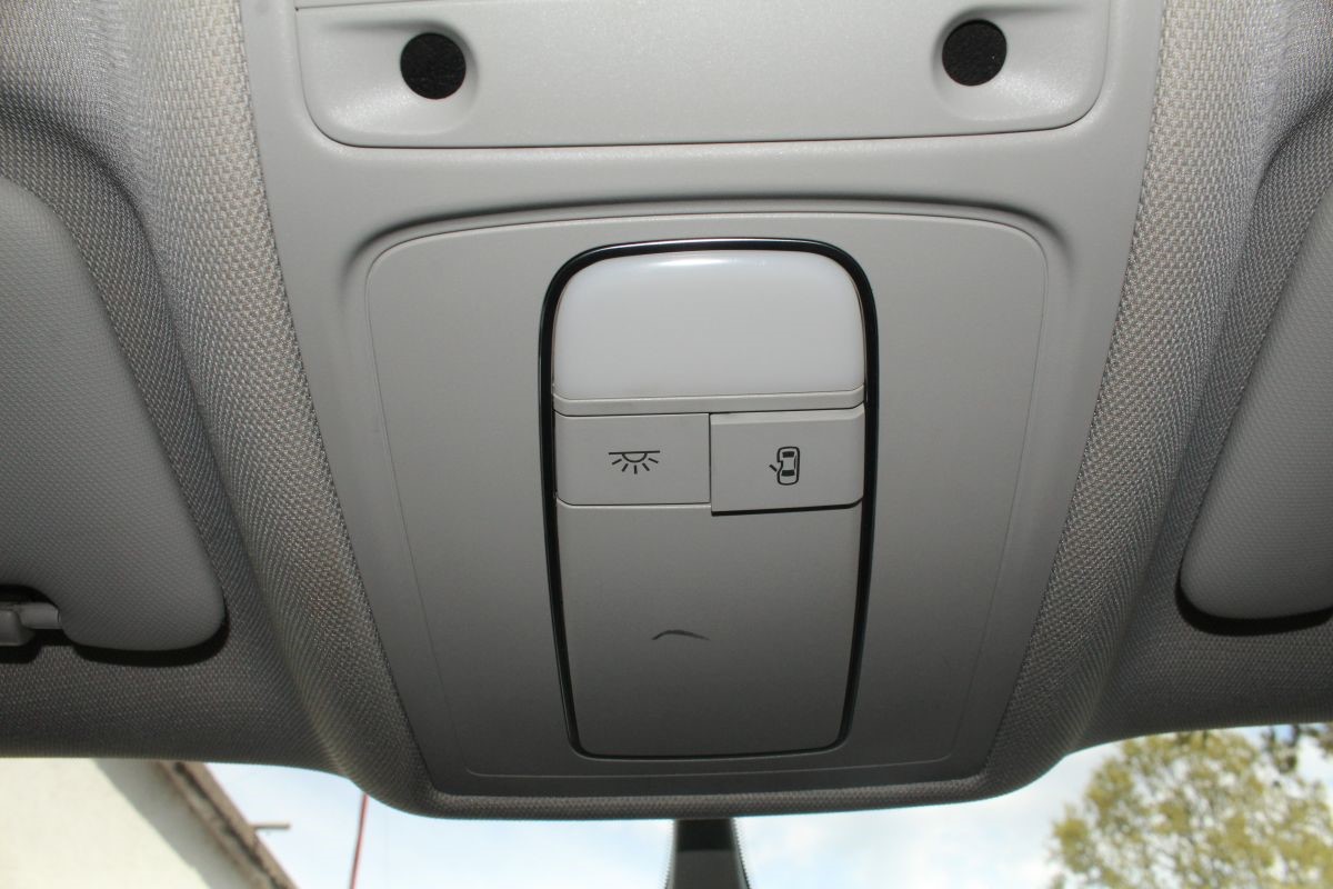 Audi A3
 1,6 TDI S-Tronic SPORTBACK ATTRACTION >novi model<