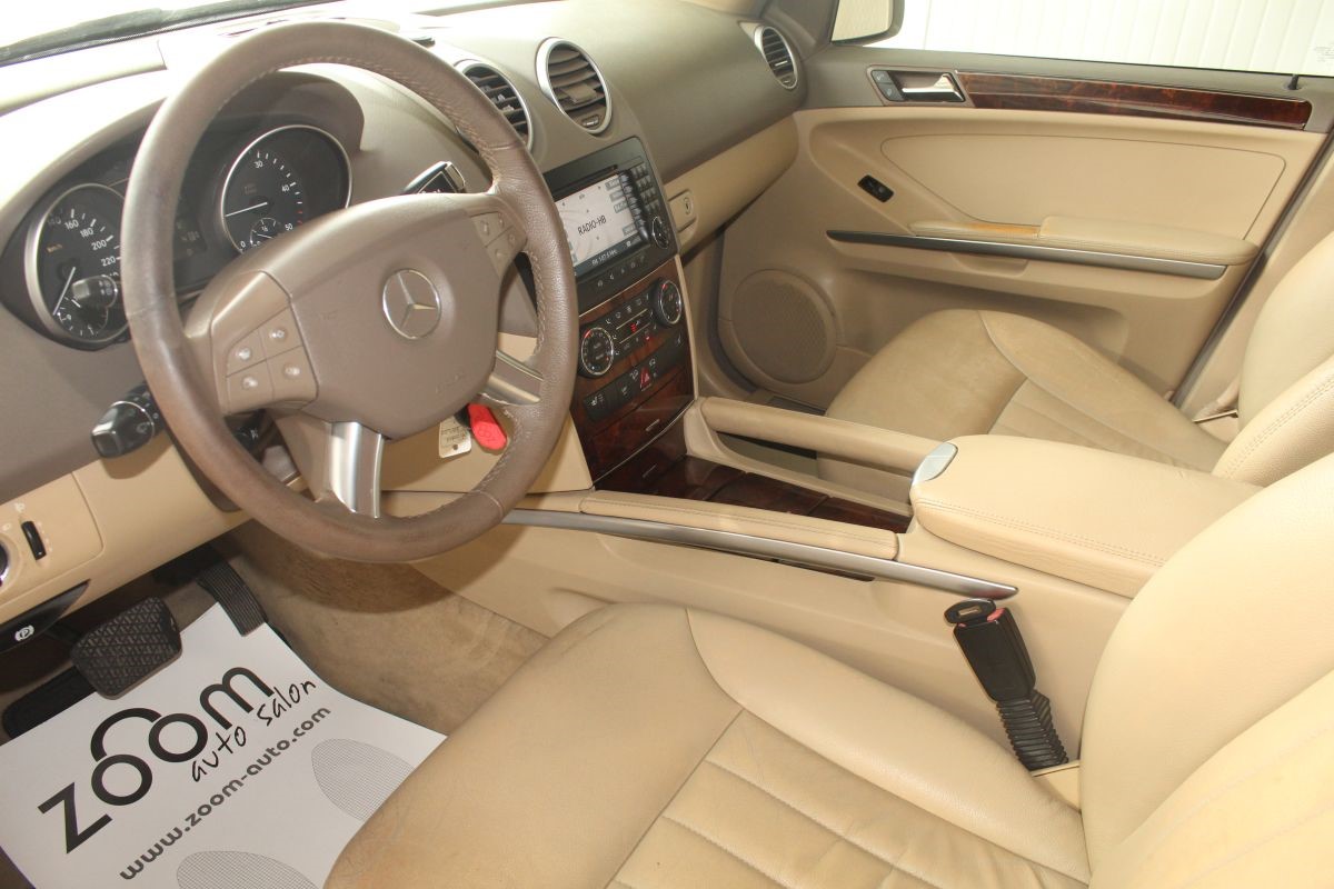 Mercedes-Benz ML-Class
 320 CDI